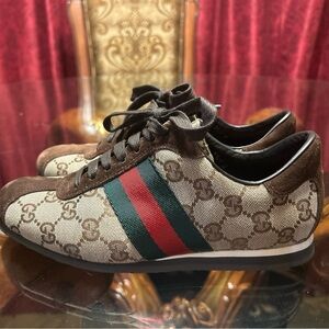 100% AUTHENTIC Gucci Women’s GG Logo Sneakers